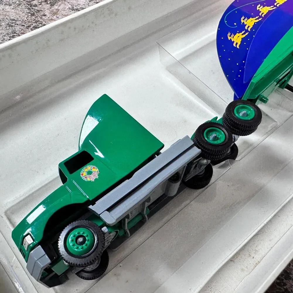 Winross Truck Christmas‎ Happy Holidays 1990 Santa Sleigh Reindeer Green Diecast